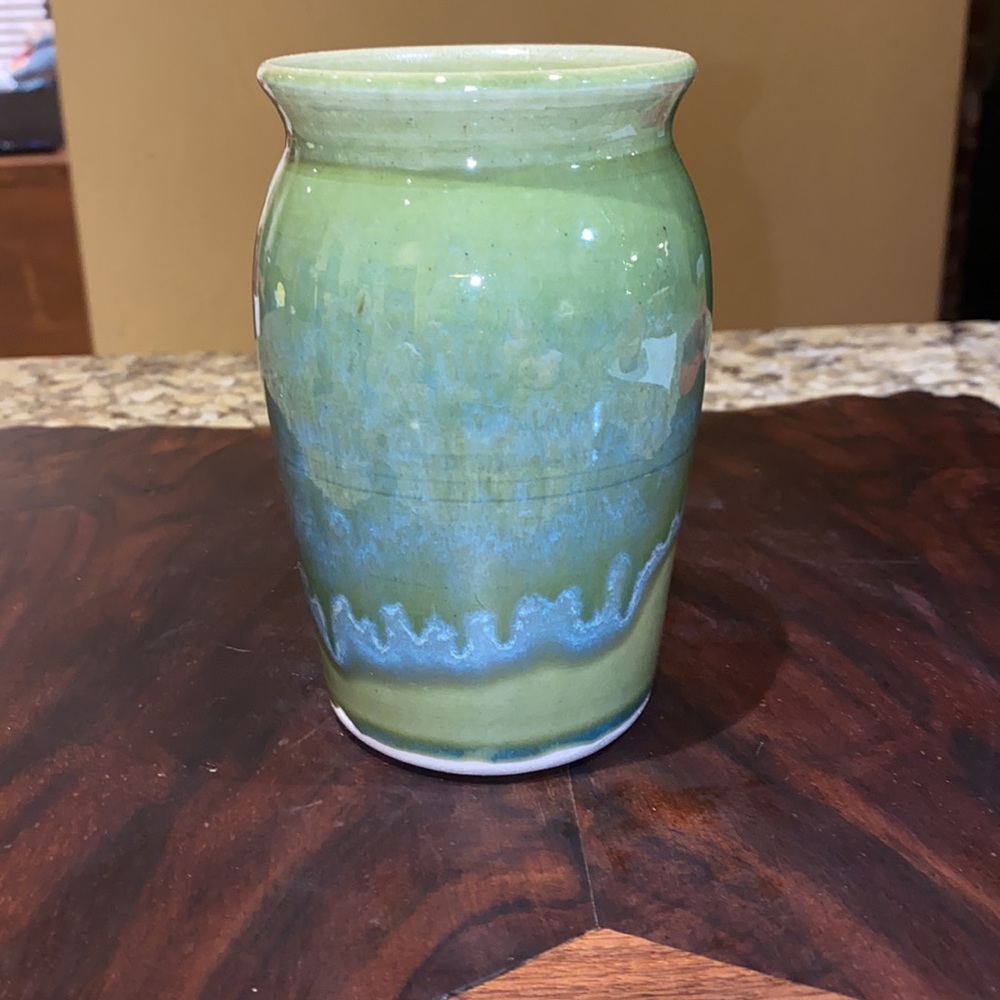 Studio art pottery bud vase 5.5 inches